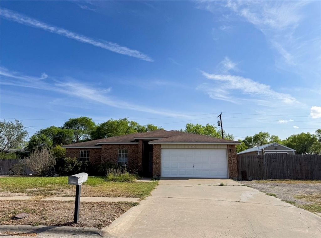 3927 Boyd Ave, Kingsville, TX 78363