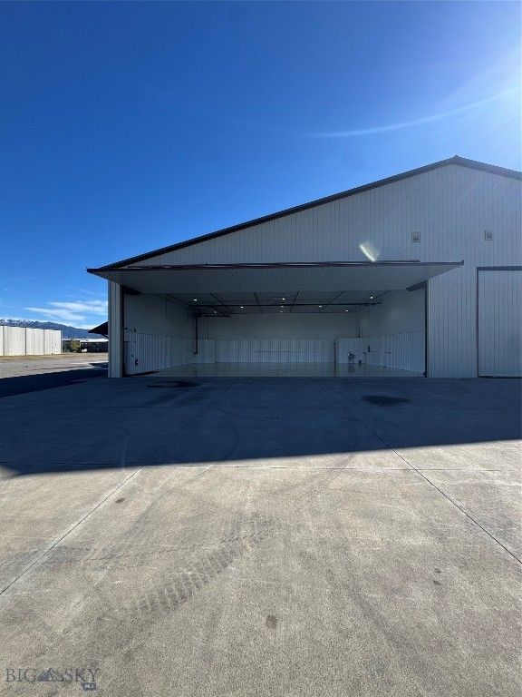 EU 2 Gallatin Field Airport, Belgrade, MT 59714 photo 2