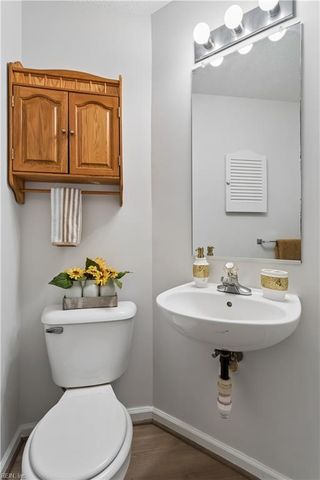 932 Ivystone WAY, Newport News, VA 23602