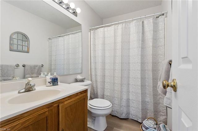 932 Ivystone WAY, Newport News, VA 23602