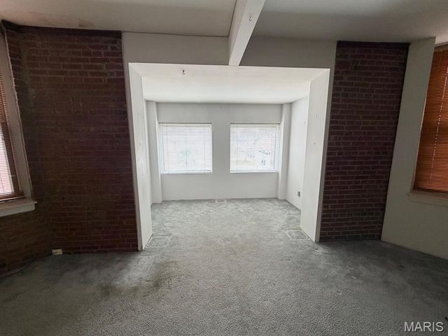 2017 S Grand Boulevard 304, St Louis, MO 63104