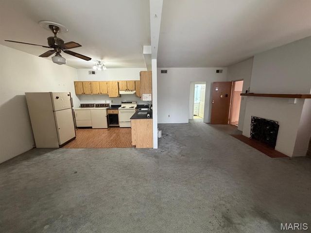 2017 S Grand Boulevard 304, St Louis, MO 63104