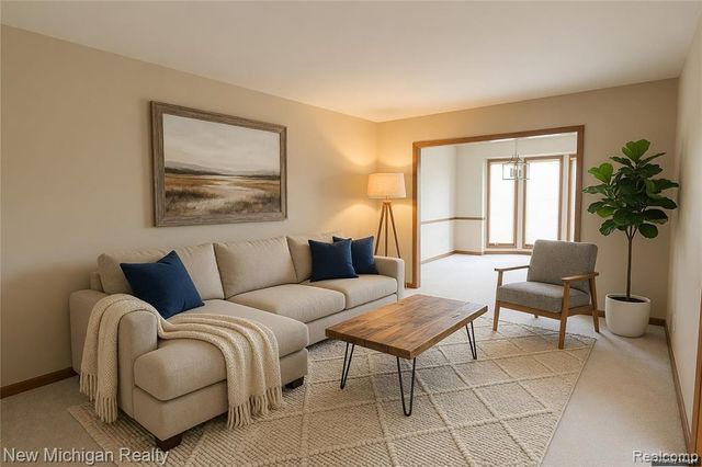 22200 Heatheridge, Farmington, MI 48167