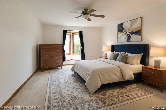 22200 Heatheridge, Farmington, MI 48167