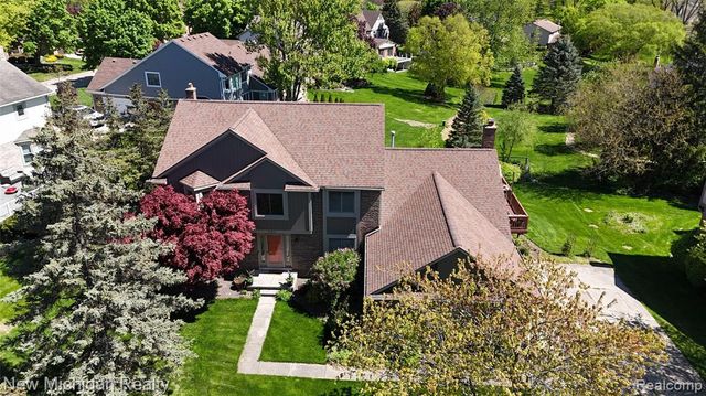 22200 Heatheridge, Farmington, MI 48167