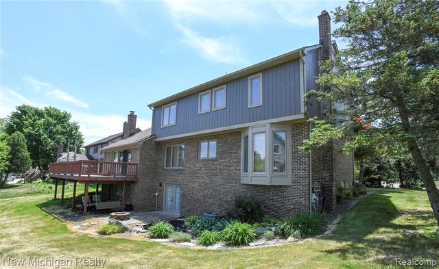22200 Heatheridge, Farmington, MI 48167