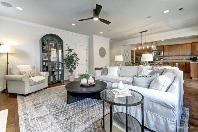 21218 SE 260th Street, Maple Valley, WA 98038