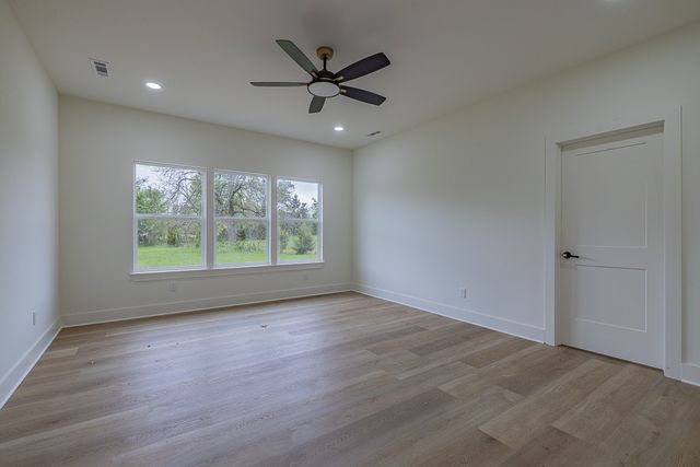 469 Madison County Road 1536, Huntsville, AR 72740