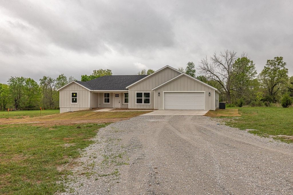 469 Madison County Road 1536, Huntsville, AR 72740