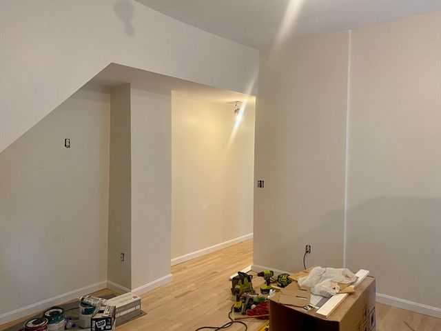 126 Thorndike 1, Cambridge, MA 02141