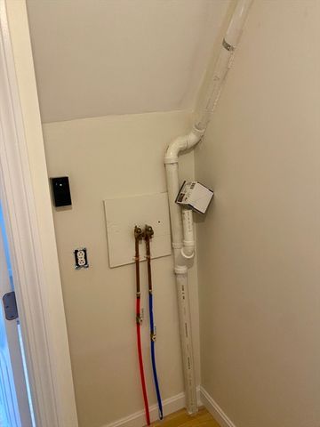 126 Thorndike 1, Cambridge, MA 02141