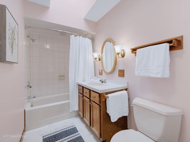 613 N Spring Avenue, La Grange Park, IL 60526