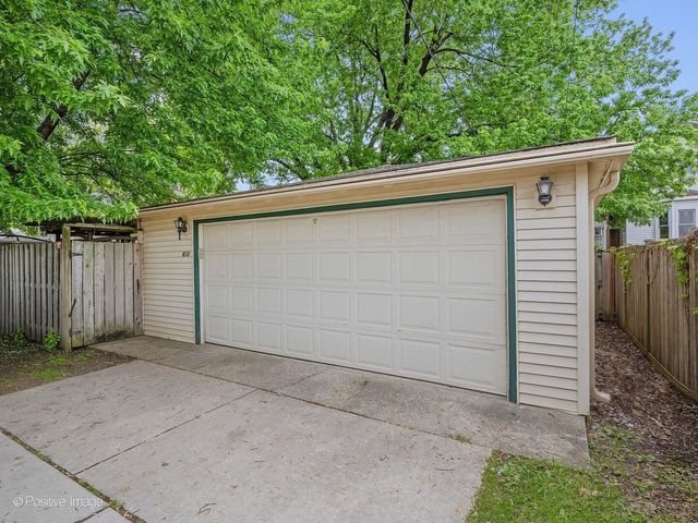 613 N Spring Avenue, La Grange Park, IL 60526