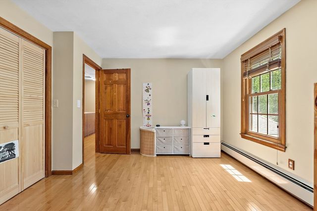 4 Dix Rd, Franklin, MA 02038