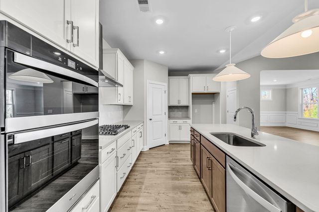 320 Cherry Orchard Drive, Summerville, SC 29483