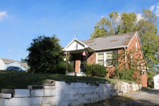 815 Cumberland Dr, Clarksville, TN 37040