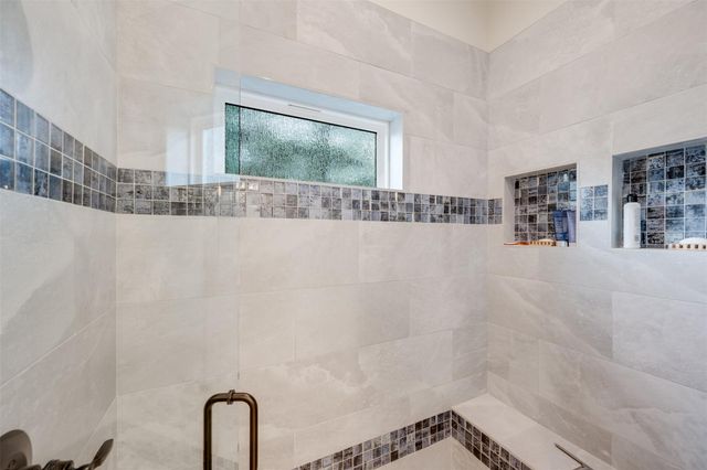 3113 Shadow Pine DR, Larue, TX 75770