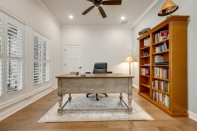 3113 Shadow Pine DR, Larue, TX 75770