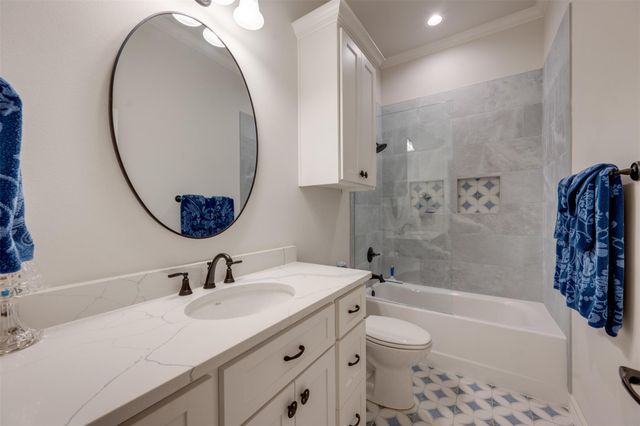 3113 Shadow Pine DR, Larue, TX 75770