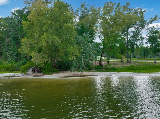 3113 Shadow Pine DR, Larue, TX 75770