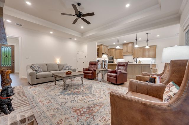 3113 Shadow Pine DR, Larue, TX 75770