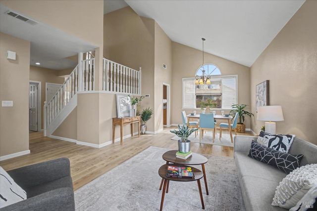 1030 Fox Hound Rd, Vacaville, CA 95687