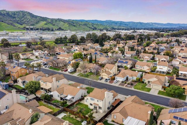 1030 Fox Hound Rd, Vacaville, CA 95687