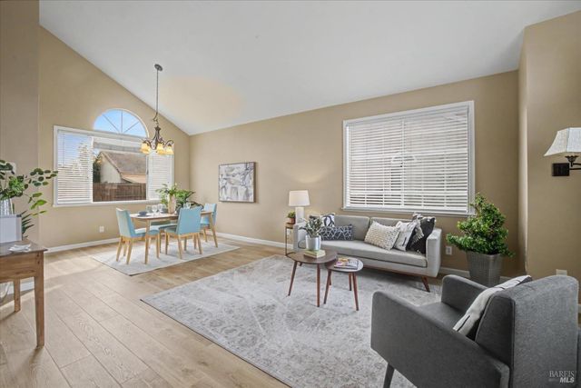 1030 Fox Hound Rd, Vacaville, CA 95687