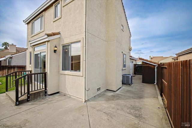 1030 Fox Hound Rd, Vacaville, CA 95687