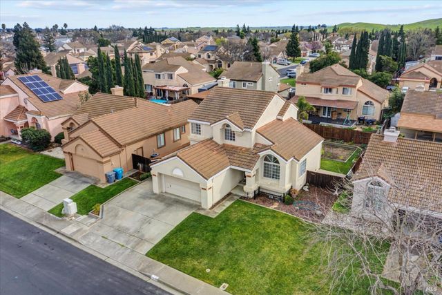 1030 Fox Hound Rd, Vacaville, CA 95687