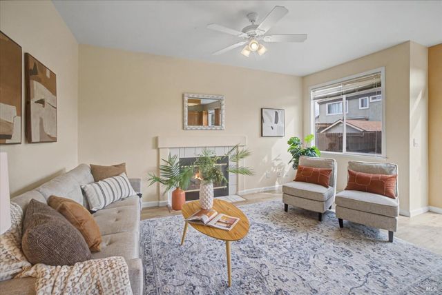 1030 Fox Hound Rd, Vacaville, CA 95687