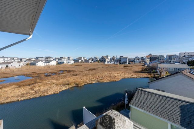 550 Winnacunnet Rd # 318, Hampton, NH 03842