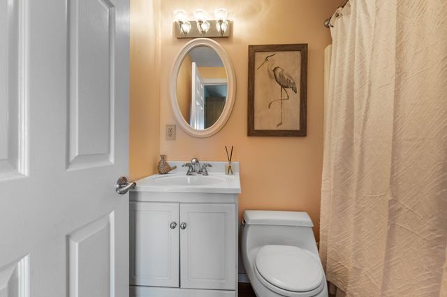 550 Winnacunnet Rd # 318, Hampton, NH 03842