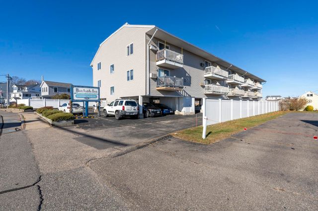 550 Winnacunnet Rd # 318, Hampton, NH 03842