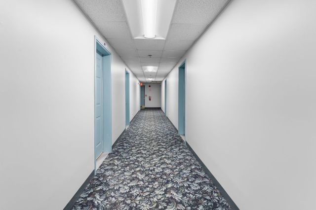 550 Winnacunnet Rd # 318, Hampton, NH 03842