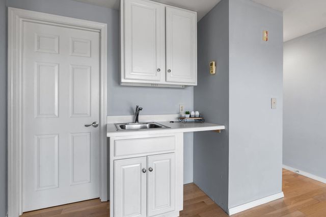 550 Winnacunnet Rd # 318, Hampton, NH 03842