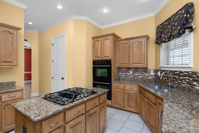 8471 POWDER PLANT DR, Millington, TN 38053