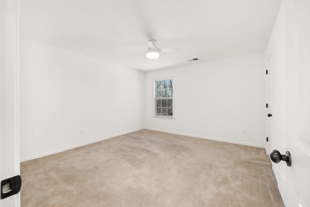 8471 POWDER PLANT DR, Millington, TN 38053