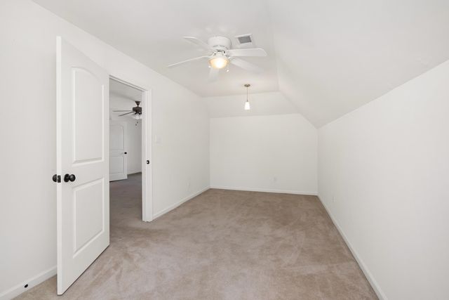 8471 POWDER PLANT DR, Millington, TN 38053