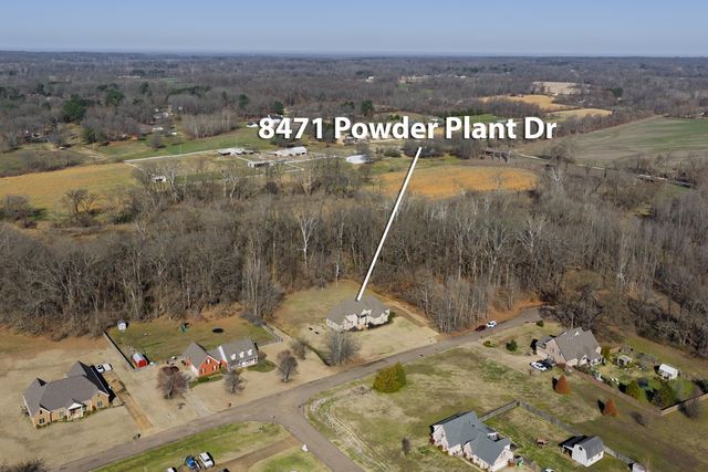 8471 POWDER PLANT DR, Millington, TN 38053