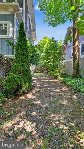 6626 1ST ST NW, Washington, DC 20012