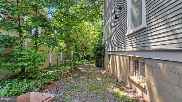 6626 1ST ST NW, Washington, DC 20012
