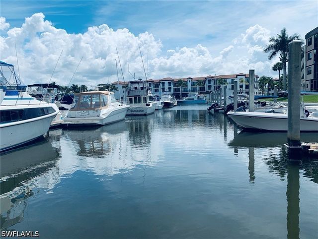 801 River Point DR, Naples, FL 34102