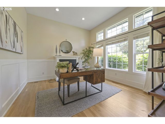 4322 Sw TERLYN Ct, Portland, OR 97221