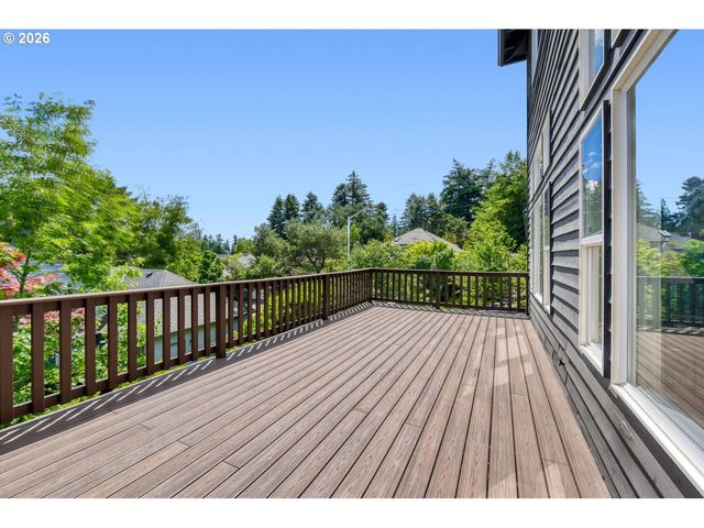 4322 Sw TERLYN Ct, Portland, OR 97221