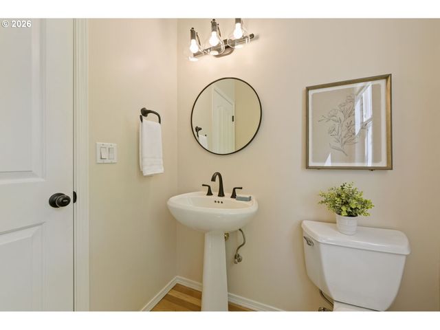 4322 Sw TERLYN Ct, Portland, OR 97221