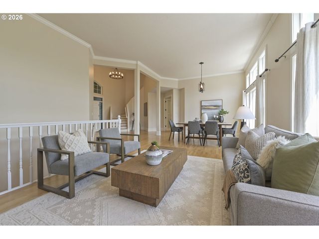 4322 Sw TERLYN Ct, Portland, OR 97221