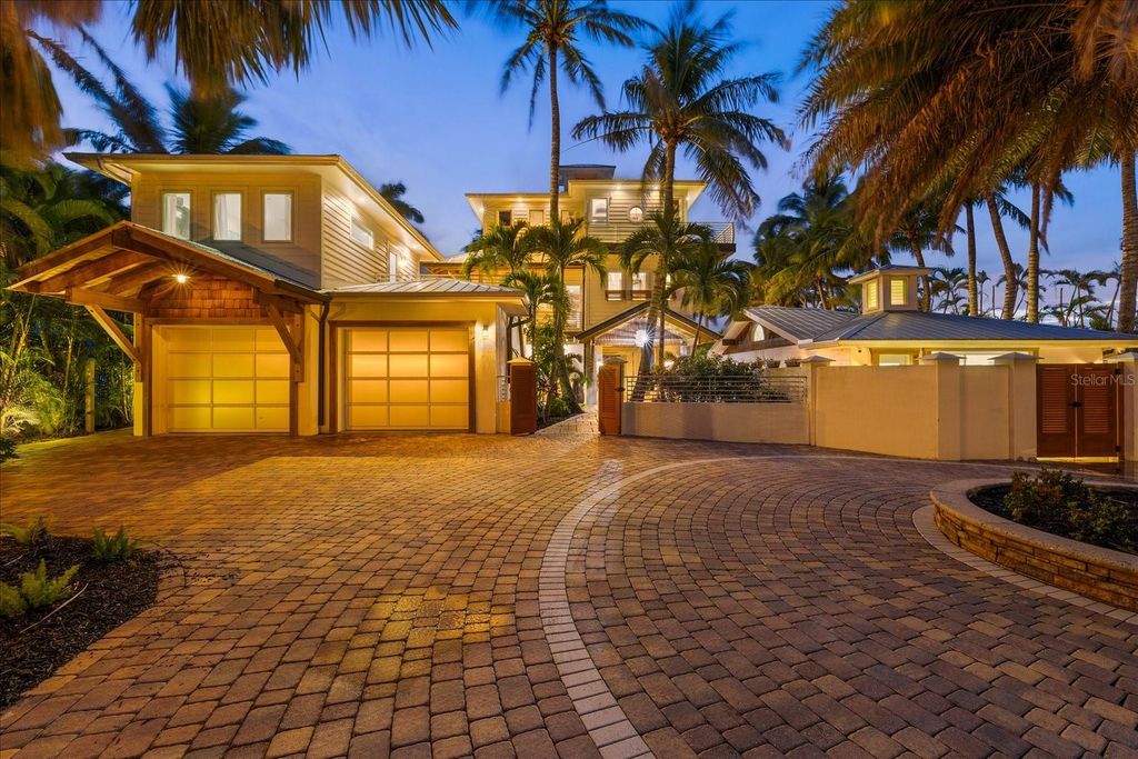 10216 46TH AVENUE W, BRADENTON, FL 34210 — exterior