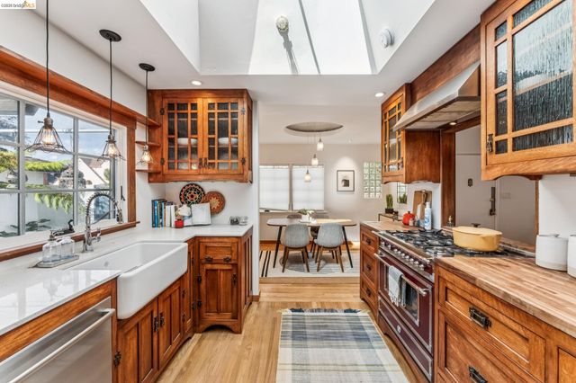 998 30Th St, Richmond, CA 94804