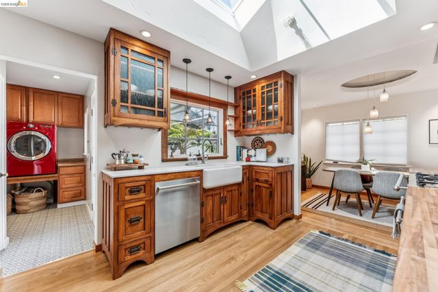 998 30Th St, Richmond, CA 94804